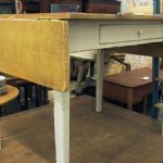 227 7300 DROP-LEAF TABLE